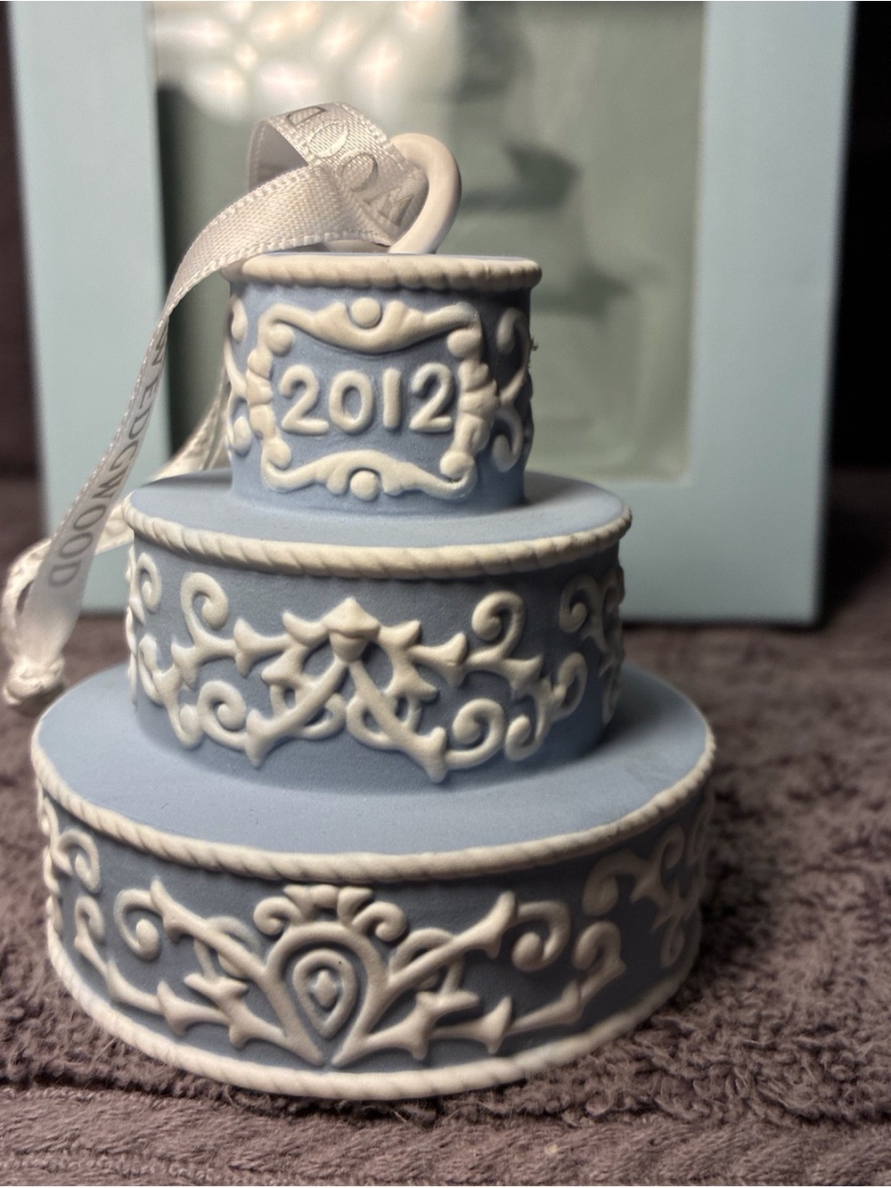 Wedgwood 2012 Blue and White Decorative Three-Tier Ornament